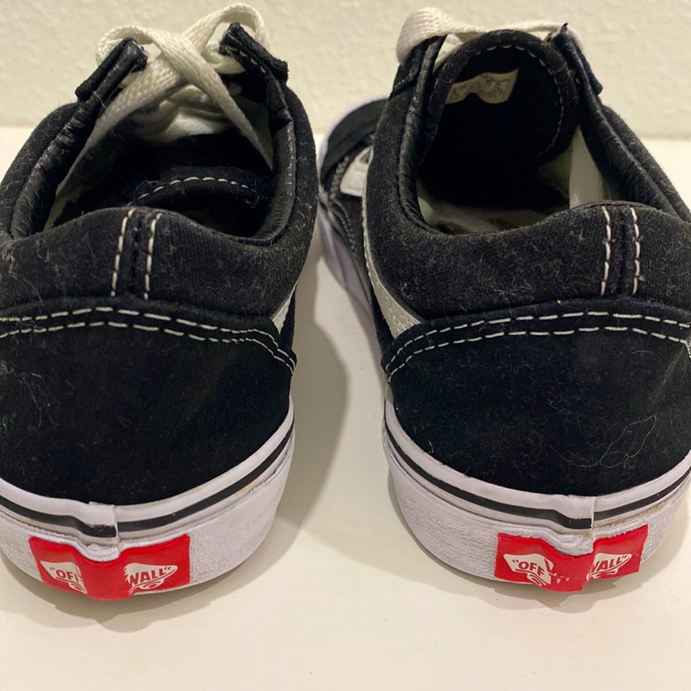 Vans Youth Old Skool Black/White Skate Shoes Suede |Size 4 Youth or 5.5 Women - Picture 4 of 9